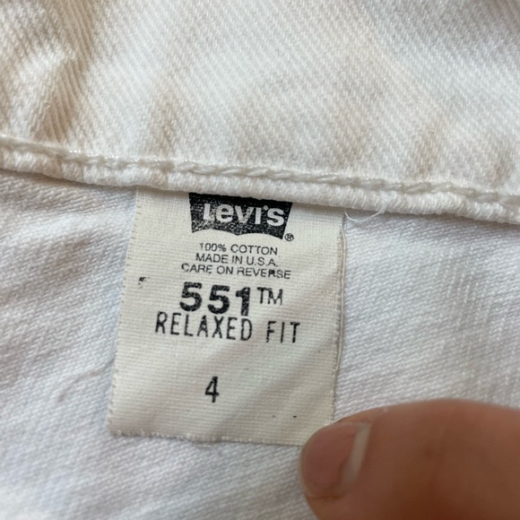 Vintage Levi’s 551 Relaxed Fit Shorts - Picture 7 of 7